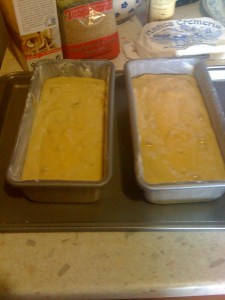 First loaves of banana bread in Italy
