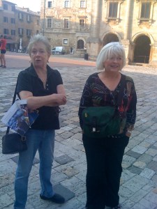 Nan and Susan in the Piazza Grande